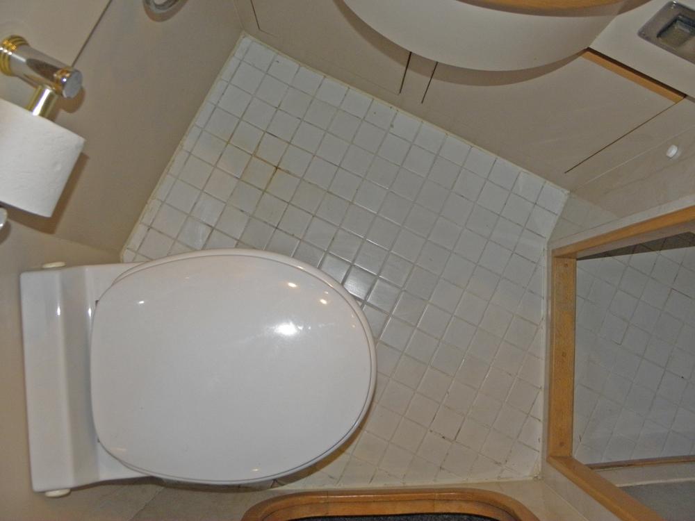 Aft cabin, Accommodation